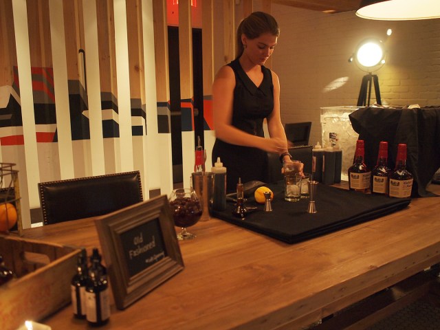 Bartender mixing Old Fashioneds at the Loft at Earls Yaletown