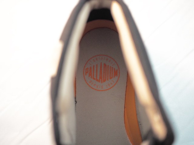palladium boots logo liner