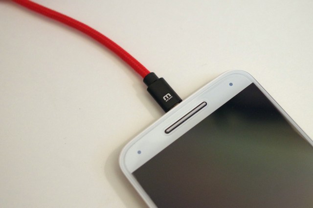 Winnergear MicFlip micro USB plugged in