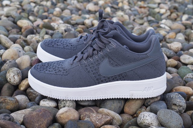 nike air force 1 ultra flyknit low side