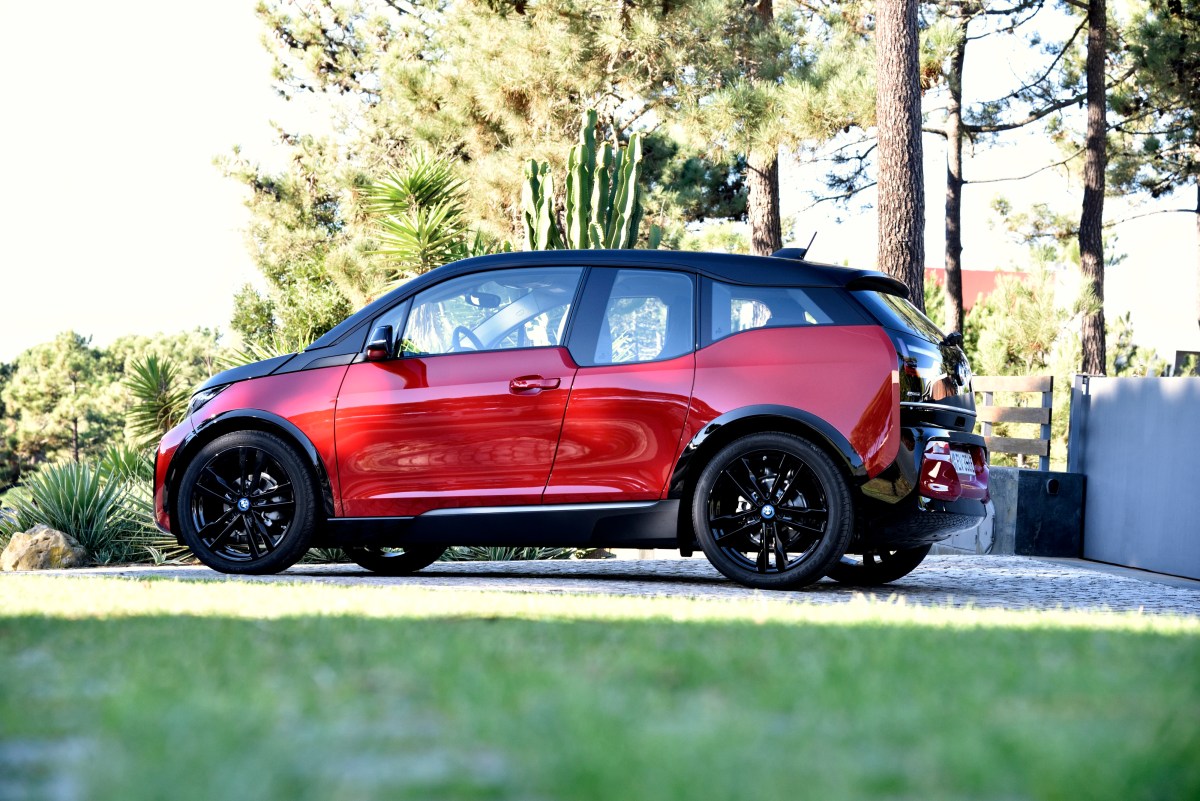 2018 bmw i3s side