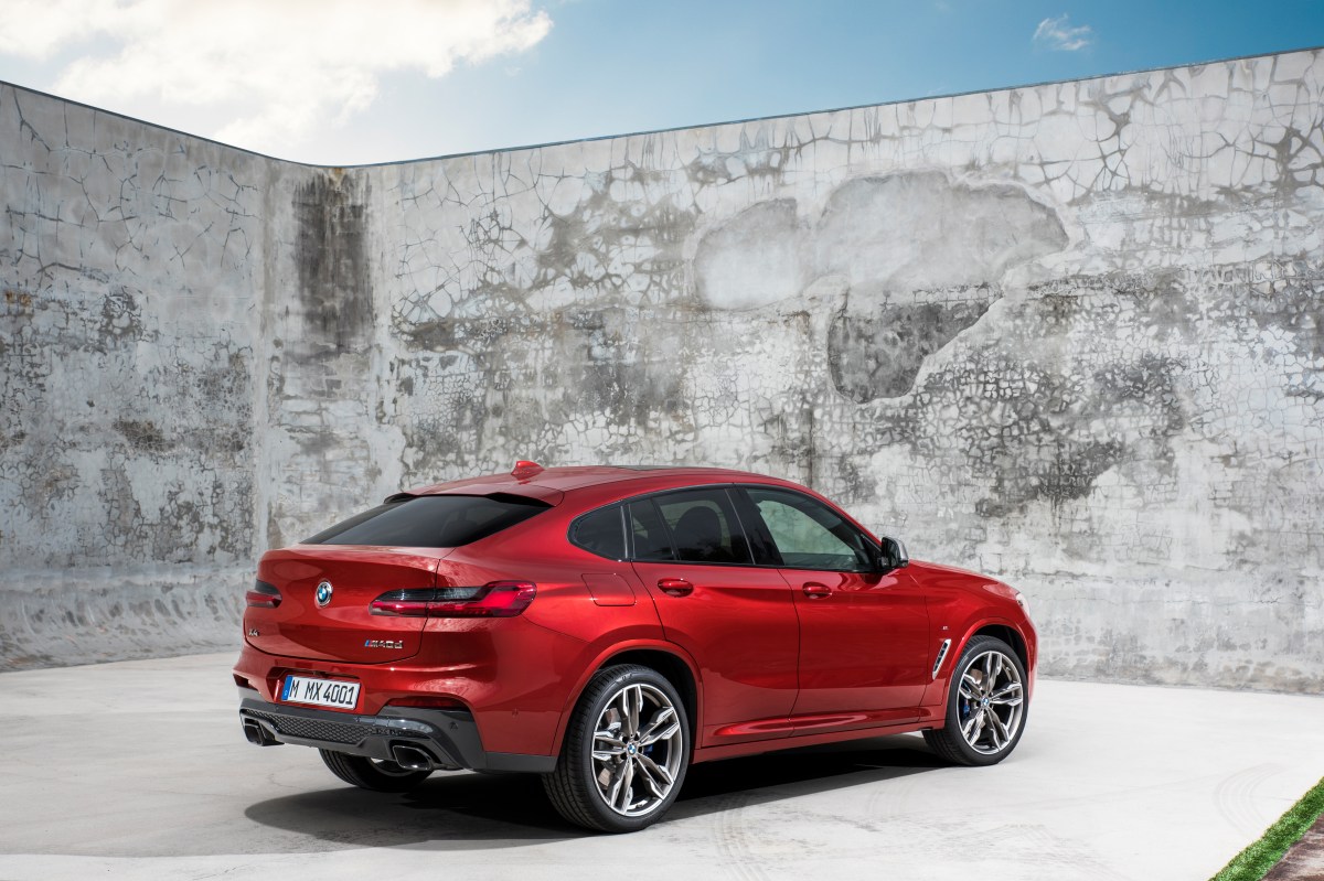 2019 bmw x4 m40i rear three quarter