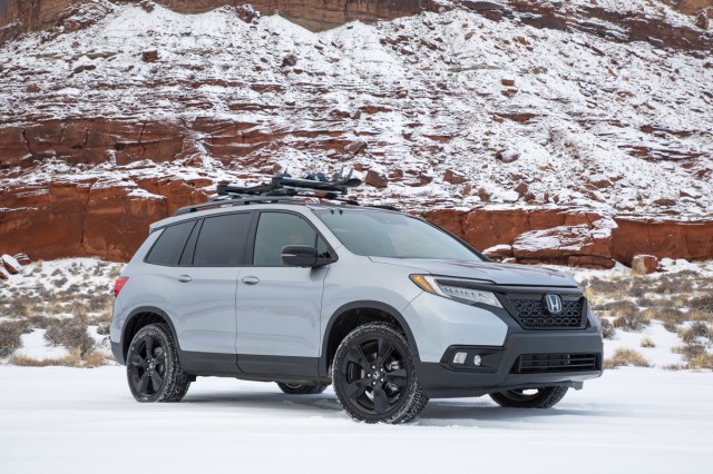 2020 honda passport front three quarter