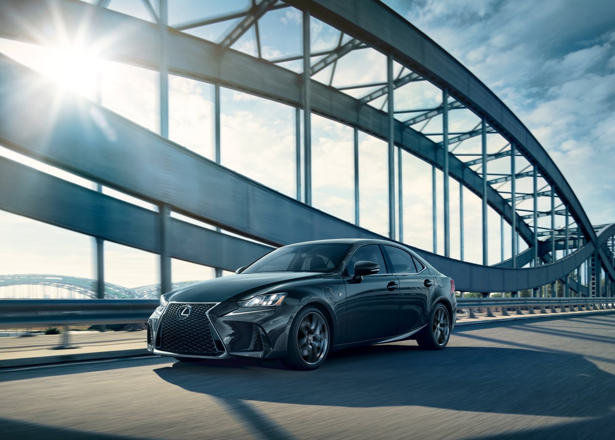 2020 lexus is f sport blackline