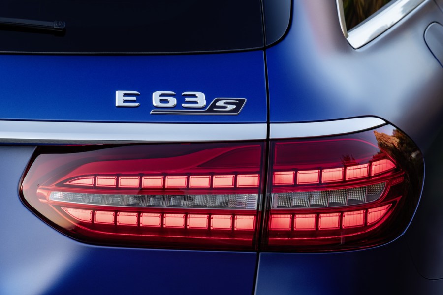 2021 mercedes-amg e 63 s wagon taillight