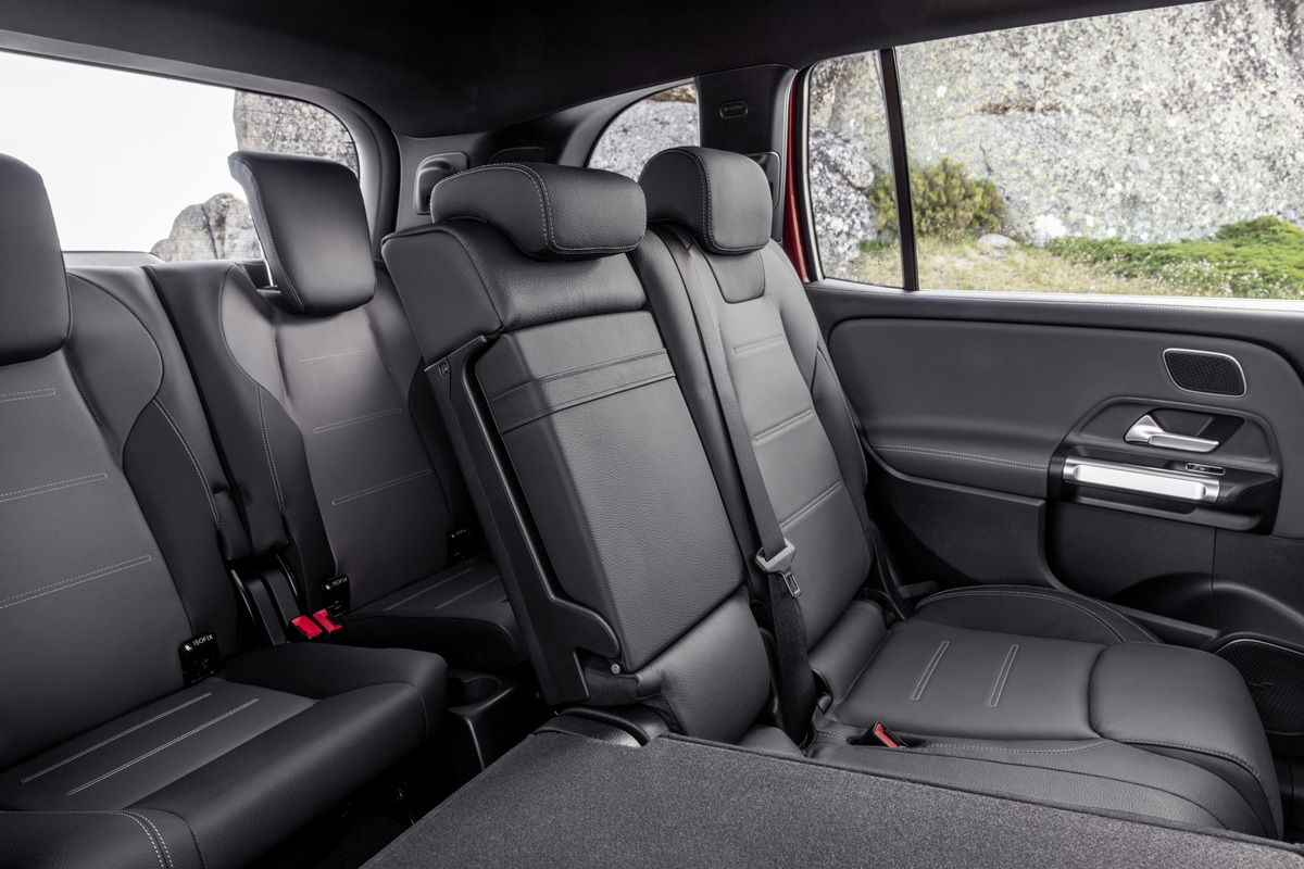 2021 mercedes-amg glb 35 seats