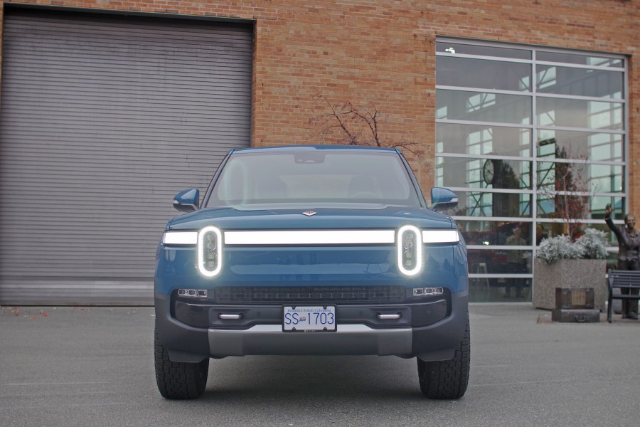 rivian r1t front