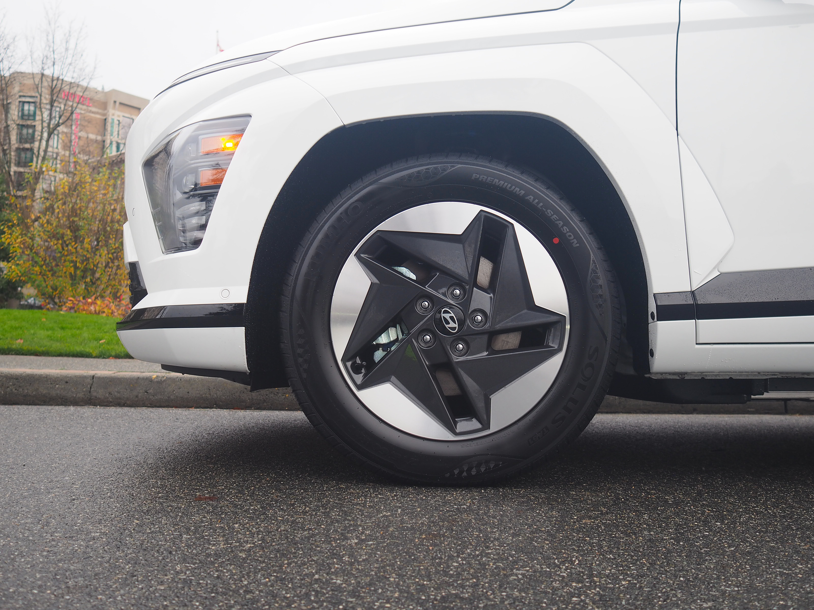 2024 hyundai kona electric wheel
