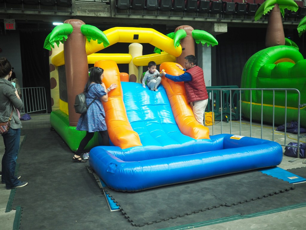 jurassic quest vancouver bouncy slide