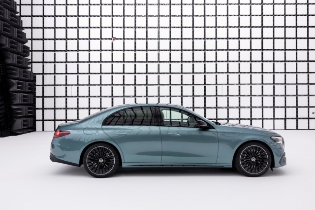 2024 Mercedes-Benz E-450 side