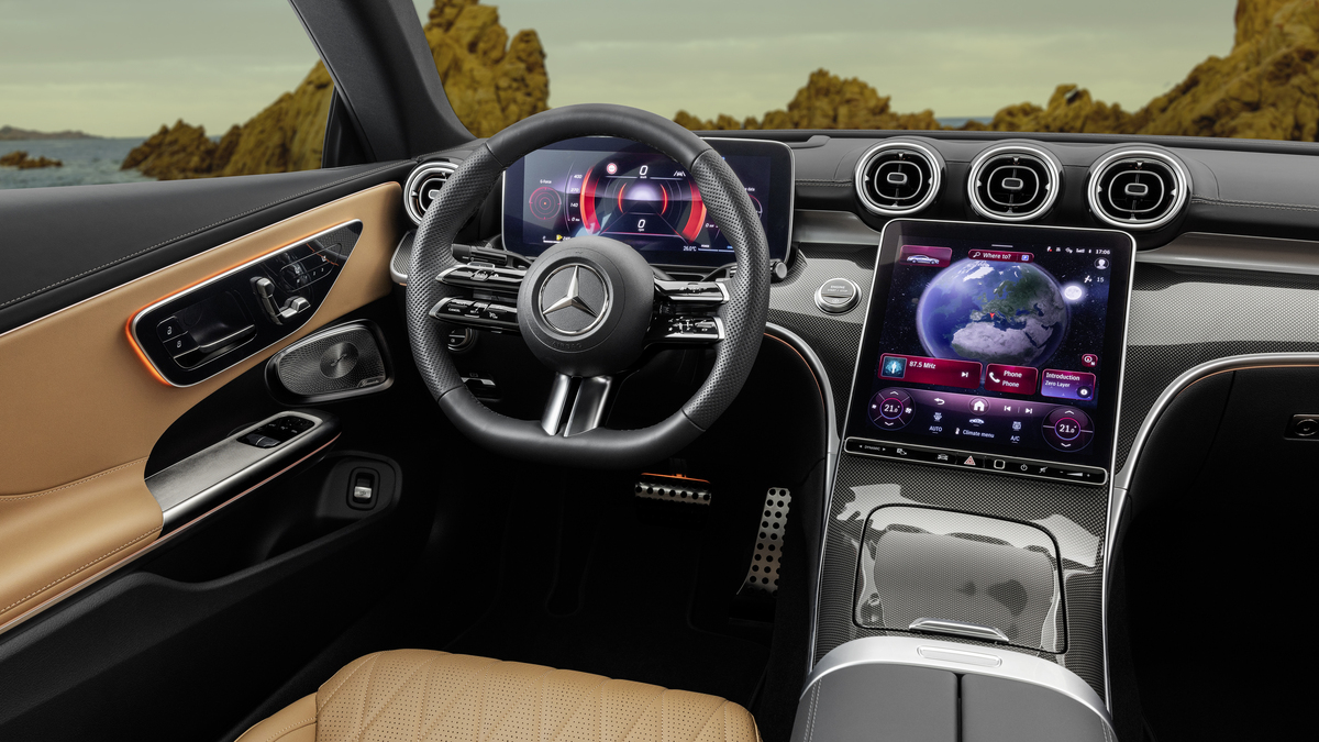 2024 Mercedes-Benz CLE 300 Coupe dash